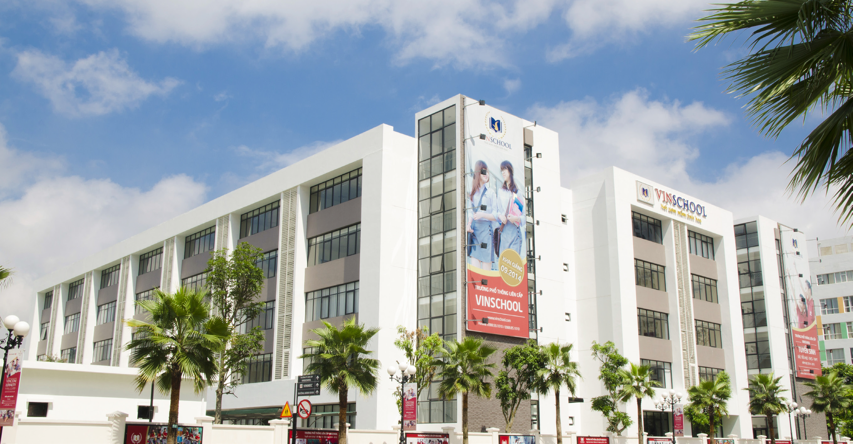 Vinhomes Smart City, hệ sinh thái thông minh toàn diện ứng dụng công nghệ 4.0, Công ty Cổ phần Vinhomes, Căn hộ, Biệt thự, Shophouse, VinBus Vinhomes Smart City - Đại đô thị thông minh đẳng cấp quốc tế