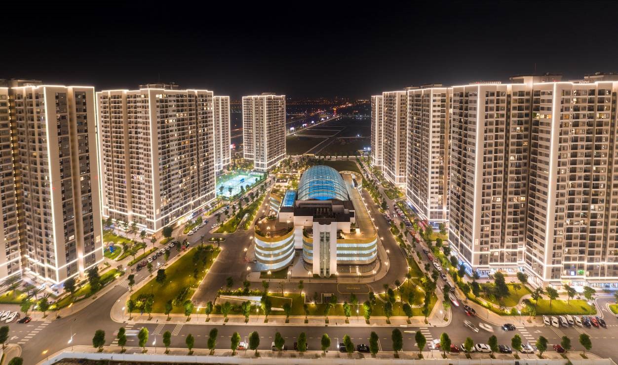 Thị trường bất động sản thứ cấp, Vinhomes, mô hình O2O của Vinhomes, vòng tròn BĐS, thị trường BĐS Việt Nam, 2 kênh Online và Offline Vinhomes tiên phong số hóa thị trường bất động sản thứ cấp