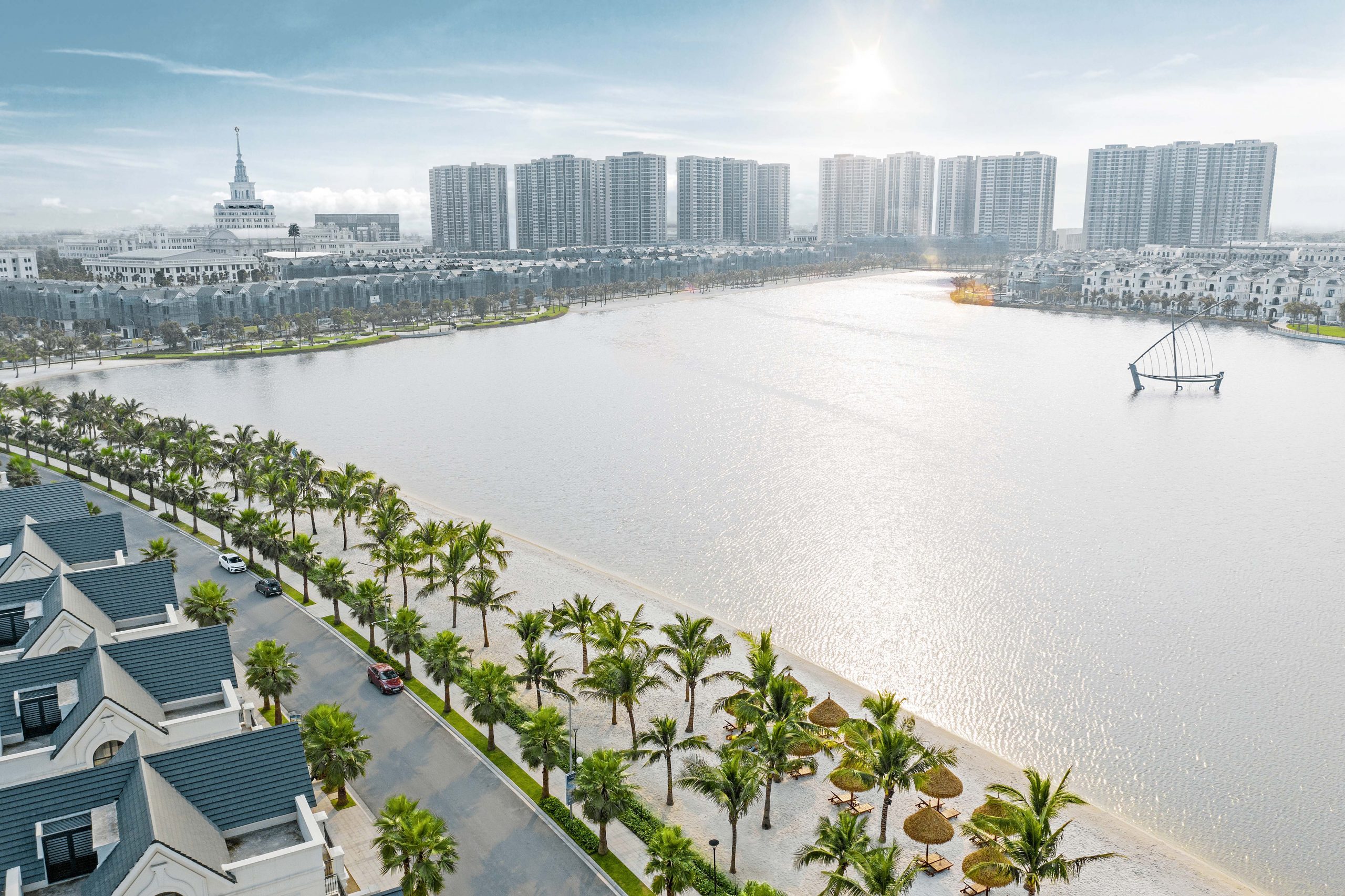 Biển hồ ở Vinhomes Ocean Park, biển hồ ở Vinhomes Ocean Park, Đẳng cấp kiến tạo cảnh quan, Hồ Ngọc Trai rộng lớn, Chèo thuyền Kayak, VinBus 24h trải nghiệm biển hồ ở Vinhomes Ocean Park