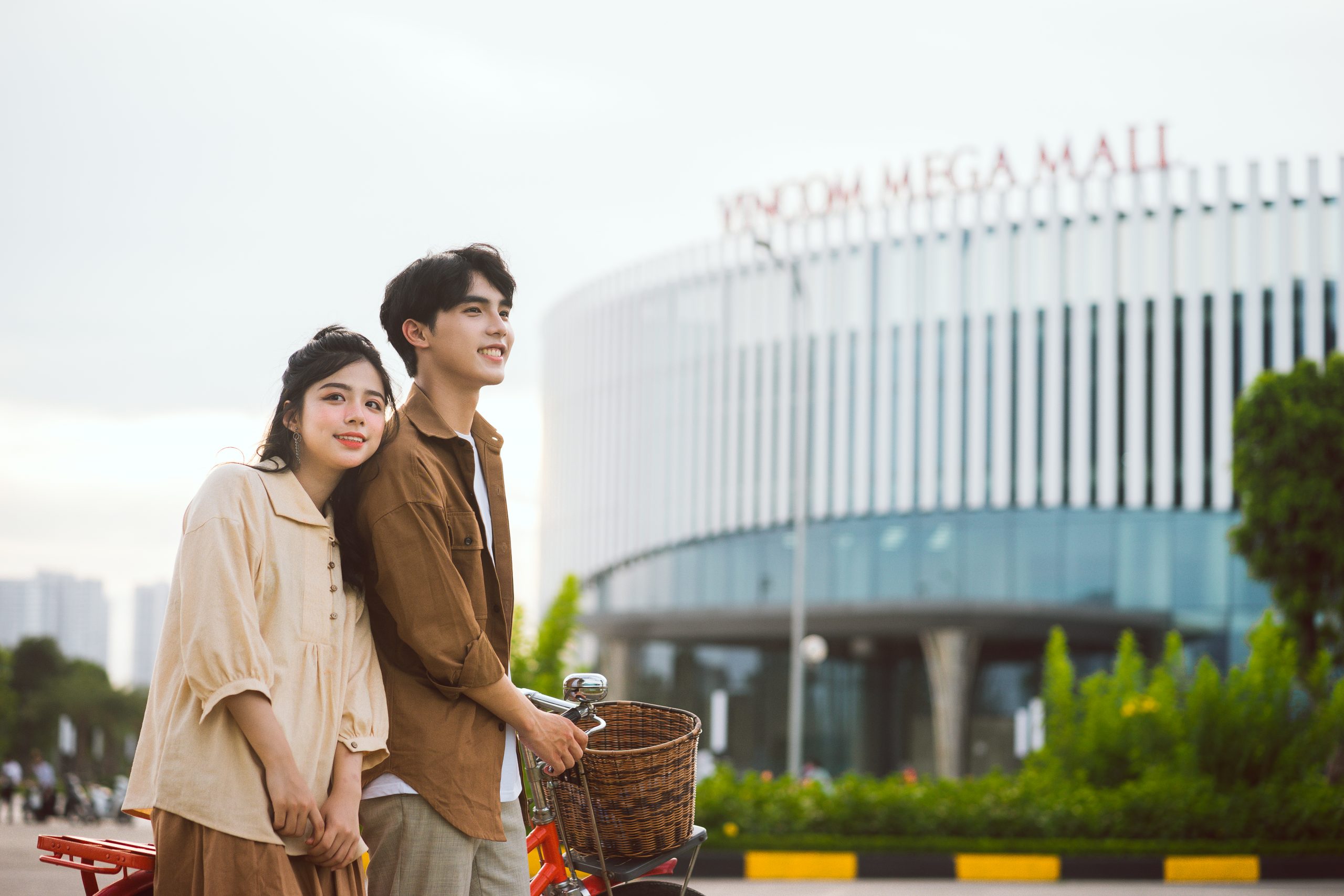 Vincom Mega Mall Vinhomes Smart City, Quy mô "khủng", Vincom Smart City, Thiết kế độc đáo, Cảnh quan đẳng cấp, Uy tín từ Vincom Retail Vincom Mega Mall - Vinhomes Smart City: Tâm điểm vui chơi, mua sắm