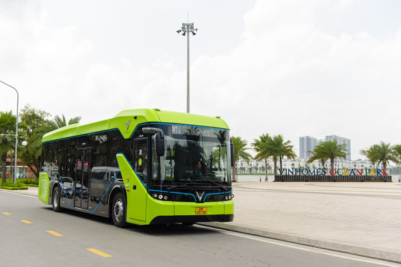 Xe bus đi Vinhomes Ocean Park, VinFast - công ty ô tô thương hiệu Việt Nam, công nghệ tân tiến, không khói bụi, không khí thải, xe điện Vinbus Khám phá lộ trình di chuyển xe bus tại Vinhomes Ocean Park