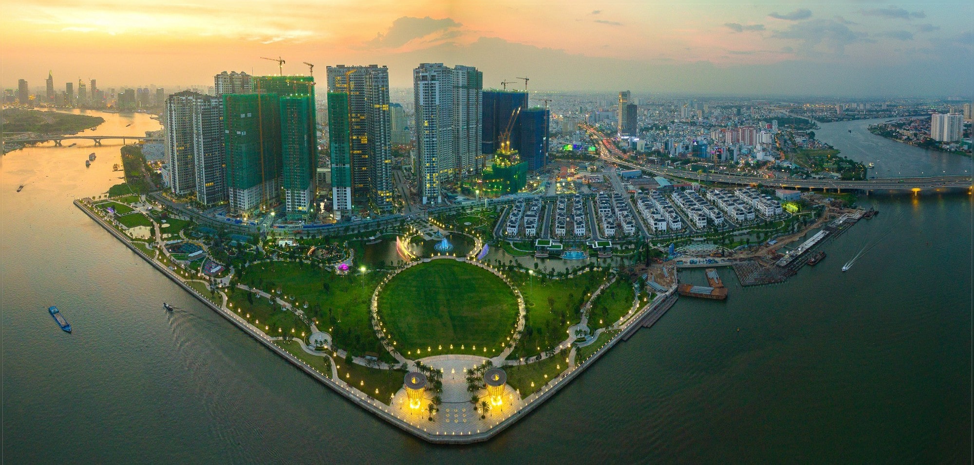 Địa chỉ Vinhomes Central Park, tâm điểm bất động sản, lợi thế độc quyền, tọa độ “vàng” giữa trung tâm thành phố, lợi thế cận giang Địa chỉ Vinhomes Central Park ở đâu?